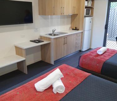 Emerald Hotel | Abode37 Motel Emerald