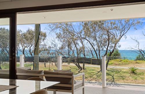 Buddina House | Absolute Beachfront Paradise in Buddina