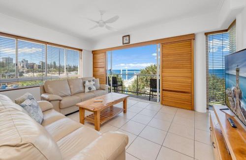 Kings Beach Apartment | Absolute Beachfront Unit