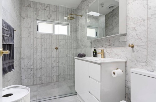 Randwick House | Accessible Abode: Cosy + Family-friendly