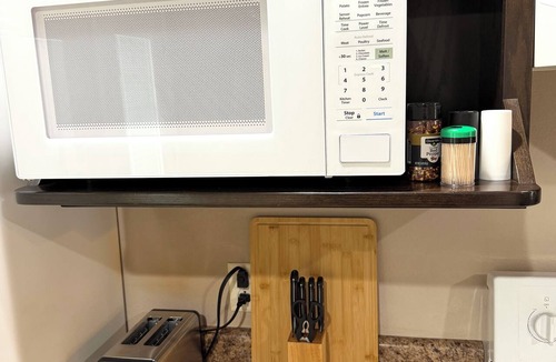 Mount Carmel Apartment | ACE STAYS -Modern 1BR townhouse in Mount Carmel