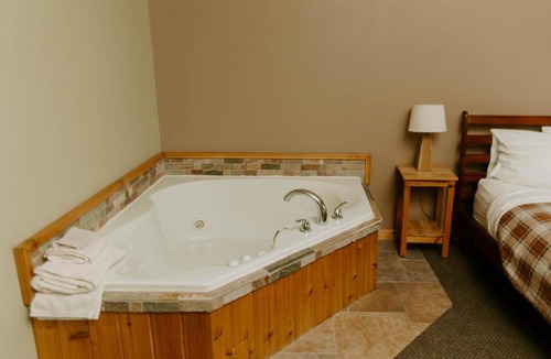 Ely Hotel | Adventure Inn