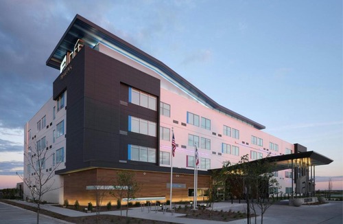 Waukee Hotel | Aloft by Marriott Waukee