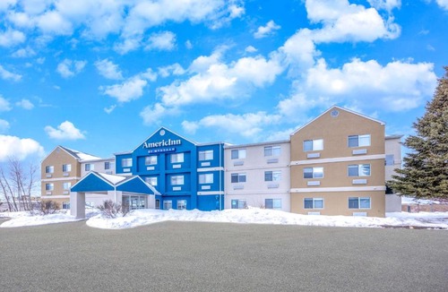 Duluth Hotel | AmericInn by Wyndham Duluth