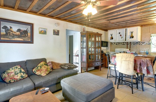 Texas Gulf Coast Region House | Angleton Home w/ Smart TVs - 16 Mi to Beaches!