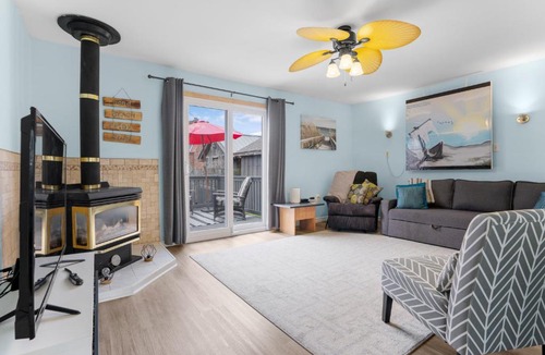 Harwich House | "At the Eau" - Charming 2 Bedroom Cottage!