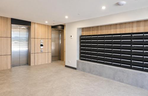 Auburn Hotel | Auburn Studio, Entire Studio with Ensuite toilet and kitchen