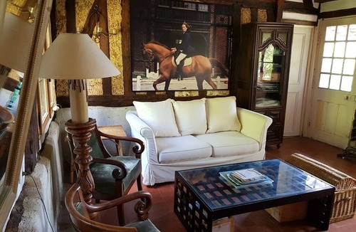 Montfort-sur-Risle House | Authentic Normandy farmhouse in a village: spa, nature & wifi