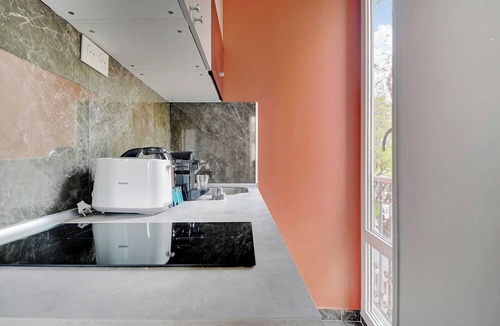Porte-Saint-Martin Apartment | Authentic Studio - 2P - Canal Saint-Martin