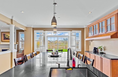 Brampton House | Awesome 5BR Home ~ Brampton ~ Stylish ~ Patio