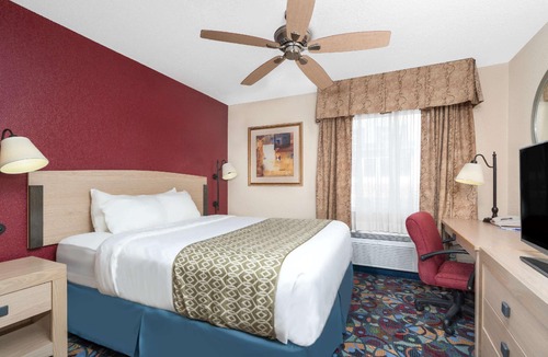 Stevens Point Hotel | Baymont by Wyndham Stevens Point