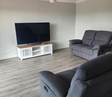 Runaway Bay Apartment | Bayview Anchorage
