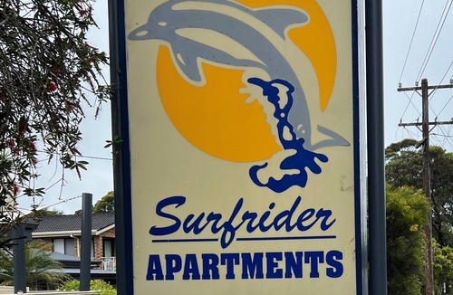 Mollymook Beach Apartment | Beach Access Winter Late Check‑Out 12 pm