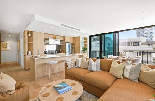 Palm Beach Apartment | Beachfront Luxury Palm Beach