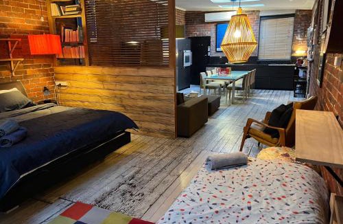 Edithvale Apartment | beachside loft warehouse artists retreat