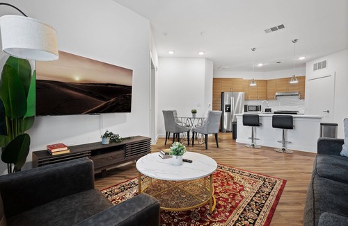 Riverside Apartment | Beautiful 2BR in Riverside a655