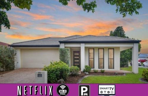 Redbank Plains House | Beautiful 4 BDR House with ensuite and AC