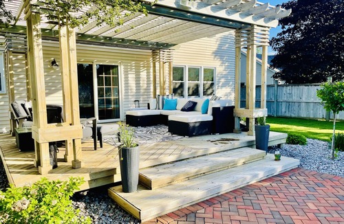 Oshkosh House | Beautiful Home Available for EAA AirVenture 2026!