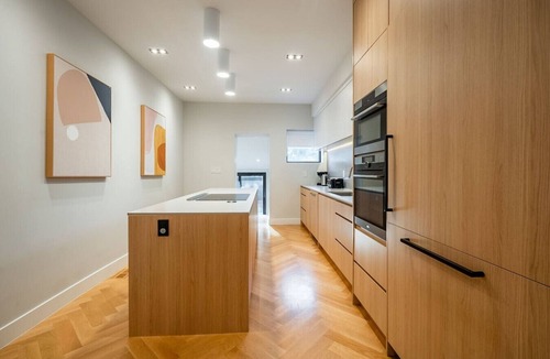 Leslieville House | Beautifully Designed 4BR House - Sleeps 8!