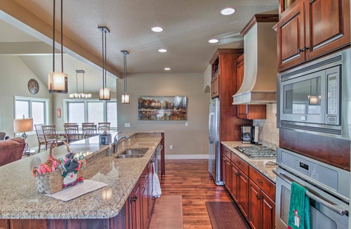 Sturgis House | 'Bella Greens' Spacious Sturgis Rally Home w/Deck