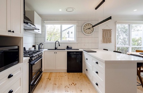 Portarlington House | Bellarine Retreat - Pet friendly - Sleeps 8! (499561)