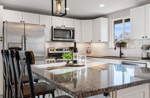 Berthoud House | Berthoud Basecamp | Private Hot Tub & Backyard Oasis