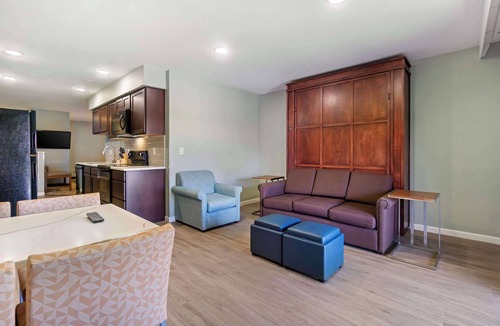 Buena Hotel | Best Western Plus Ahtanum Inn