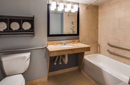 Champaign Hotel | Best Western Plus Champaign/Urbana Inn