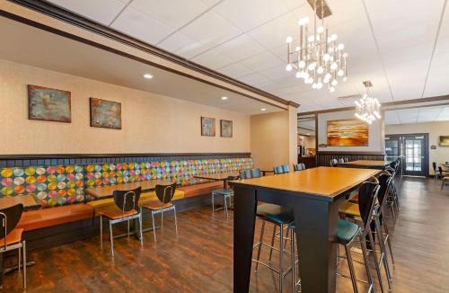 Millard Hotel | Best Western Plus Midwest Inn
