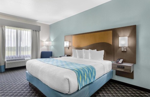 Waller Hotel | Best Western Plus Waller Hotel