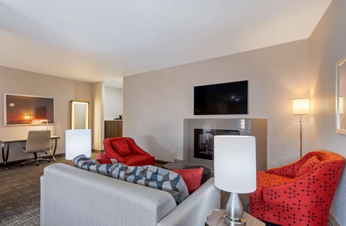 Liberty Hotel | Best Western Premier Liberty Inn & Suites