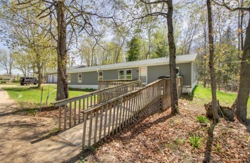 Puposky House | Birch Haven Resort Cabin w/Deck: Boating On-Site
