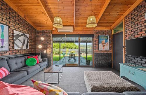 Silver Sands House | Black Pearl - Aldinga Beach - C21 SouthCoast Holidays