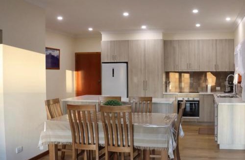 Camperdown House | Black Rock Cottage