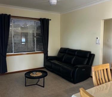 Camperdown House | Black Rock Cottage