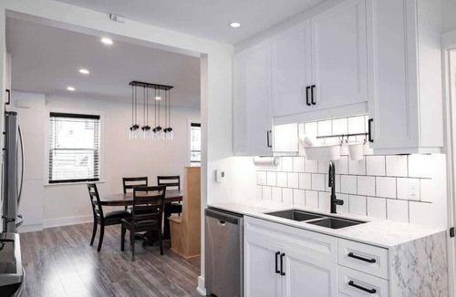 Calabogie House | Black Timbers Getaway-Central to Skiing