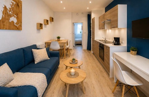 Rive Droite Apartment | Blue-cozy