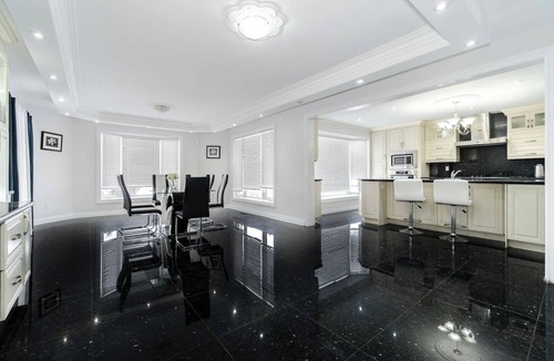 Brampton House | Brampton Mansion Getaway!