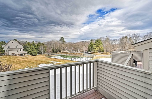 West Hartford Apartment | Bright Condo w/Community Perks: Near Ski Quechee!
