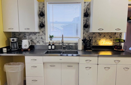 Thief River Falls House | Bright Little Getaway - Fenced in Yard