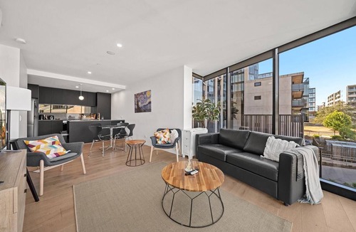 Reid Apartment | Bright Unit with Secure Parking and Garden Access