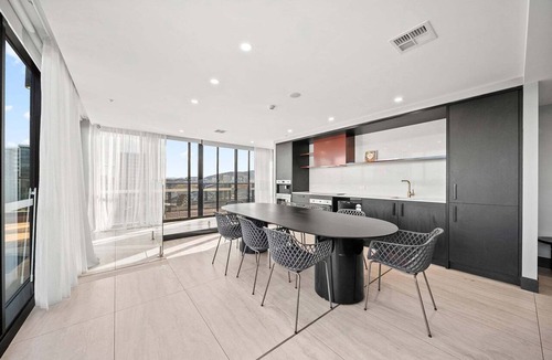 Reid Apartment | Bright Unit with Secure Parking and Garden Access