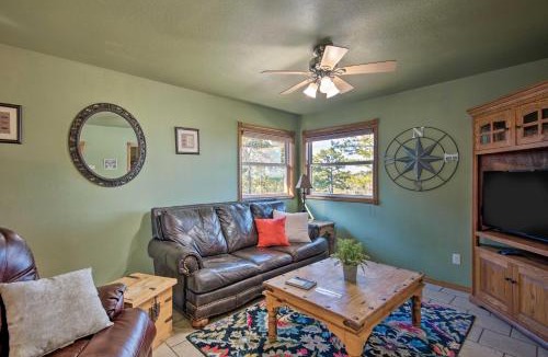 Broken Bow House | Broken Bow Cottage w/Deck, Hot Tub & Fire Pit!