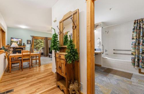 Fall River Estates Apartment | Bugle Pointe A02 by Estes Park Condos