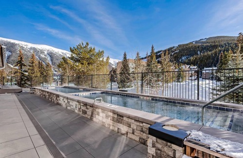 Copper Mountain Village Hotel | Cambria Hotel Copper Mountain