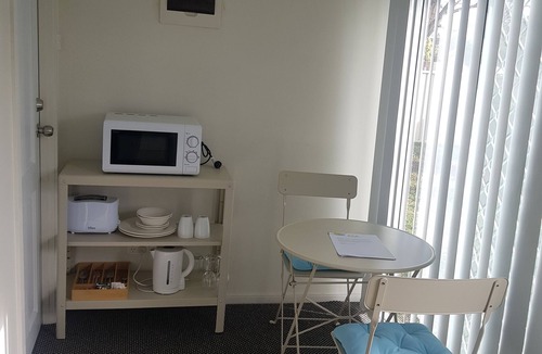 Queanbeyan Hotel | Canberra Ave Villas