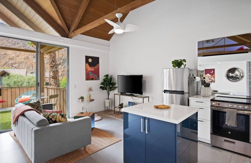Indian Wells Condo | Casa Cornu- Studio+Loft Condo with Heated Pools and Mountain Views