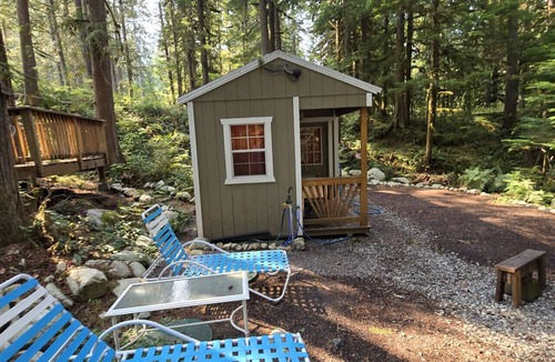 Marblemount RV Rental | Cascade Rustic Base Camp - large camping lot