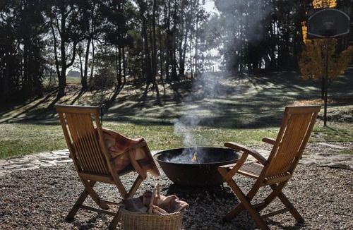 Porcupine Ridge House | Cedar and Stone - Daylesford Region