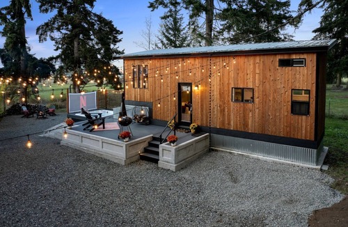 River Road Cabin | Cedar & Sage Hideaway in River Road, WA